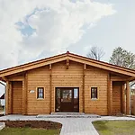 度假居 Holzblock-ferienhaus Im Naturerlebnisdorf Blauvogel