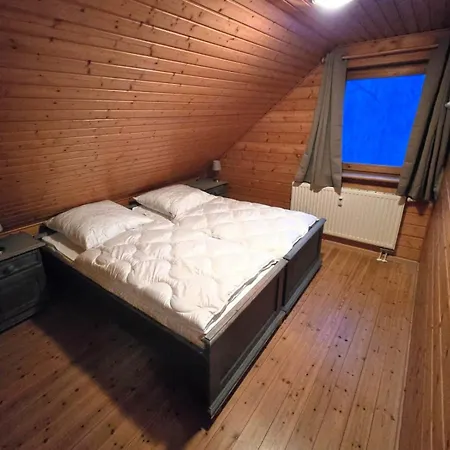 Feriehus Holzblock-ferienhaus Im Naturerlebnisdorf Blauvogel *