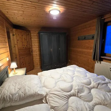 Feriehus Holzblock-ferienhaus Im Naturerlebnisdorf Blauvogel *