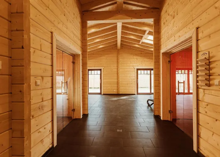 Holzblock-ferienhaus Im Naturerlebnisdorf Blauvogel *